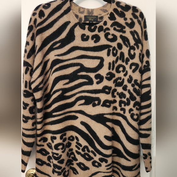 Charter Club Cushmere crew neck animal print sweater - Picture 2 of 9